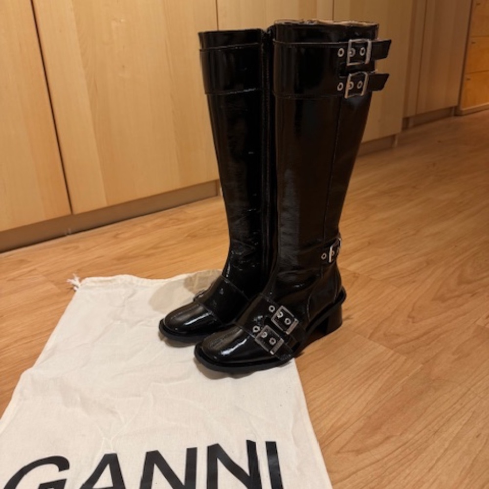 Ganni Black Patent Leather Knee-High Buckle Boots - Picture 7 of 15